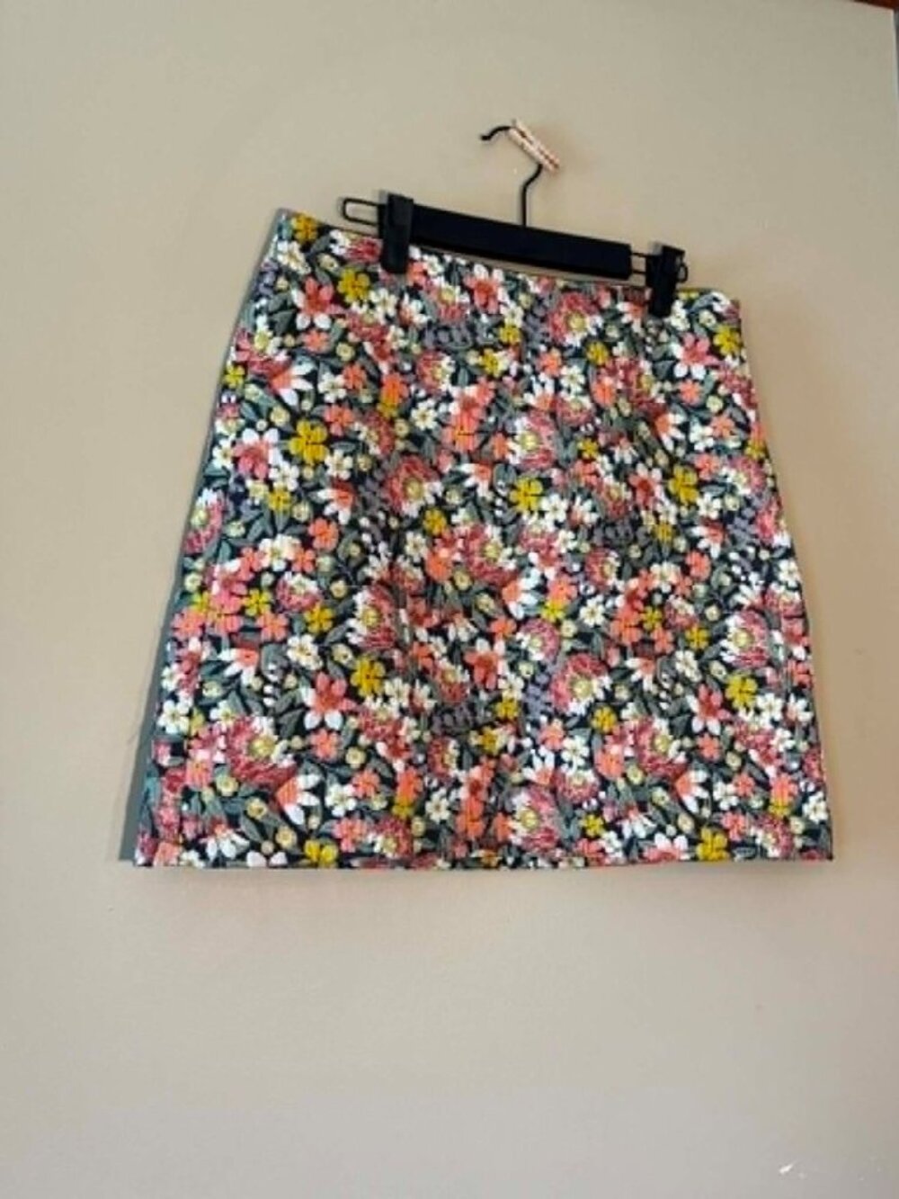 LOFT Embroidered Floral Skirt – Size 6 - Picture 2 of 6